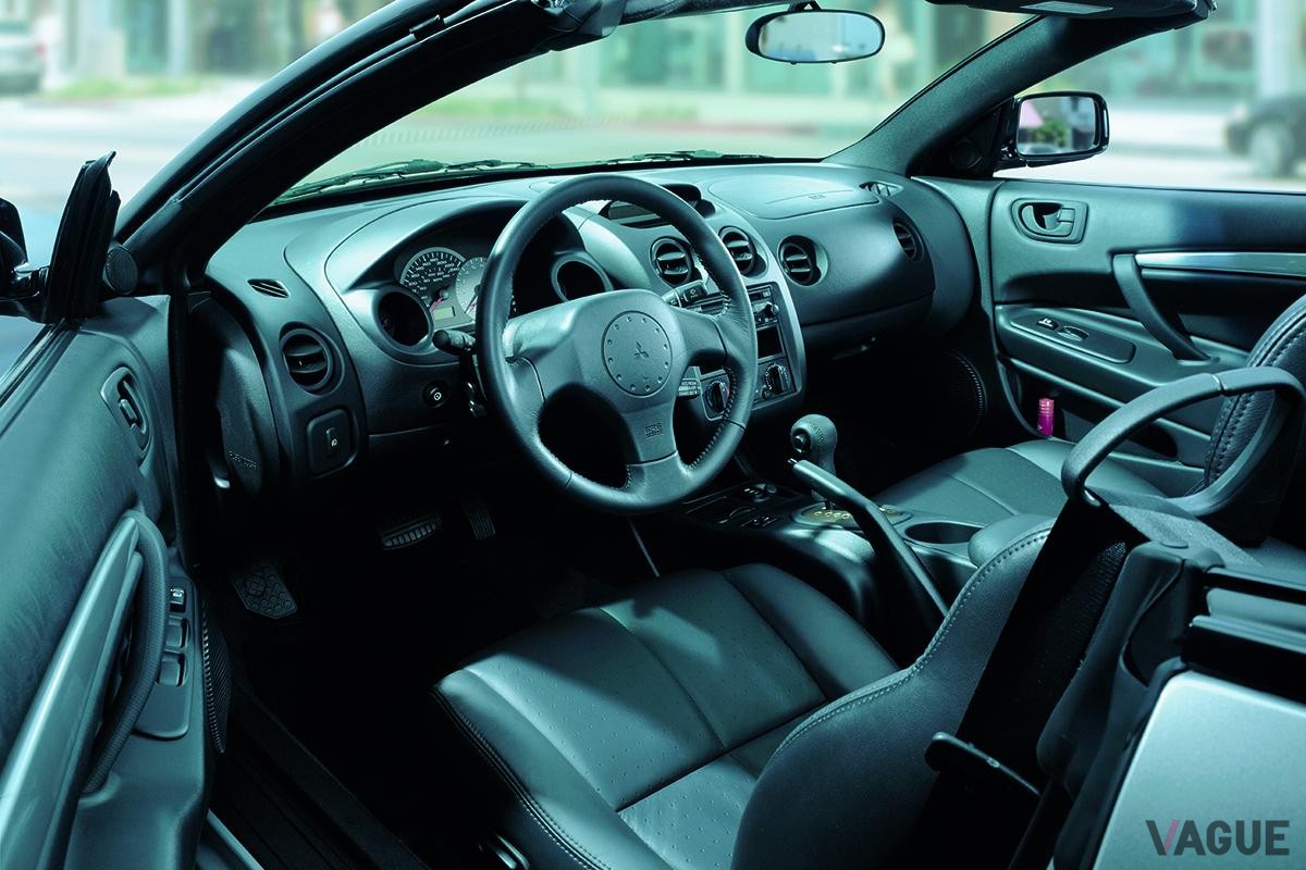 2004年10月に日本で発売された三菱2代目「エクリプススパイダー」