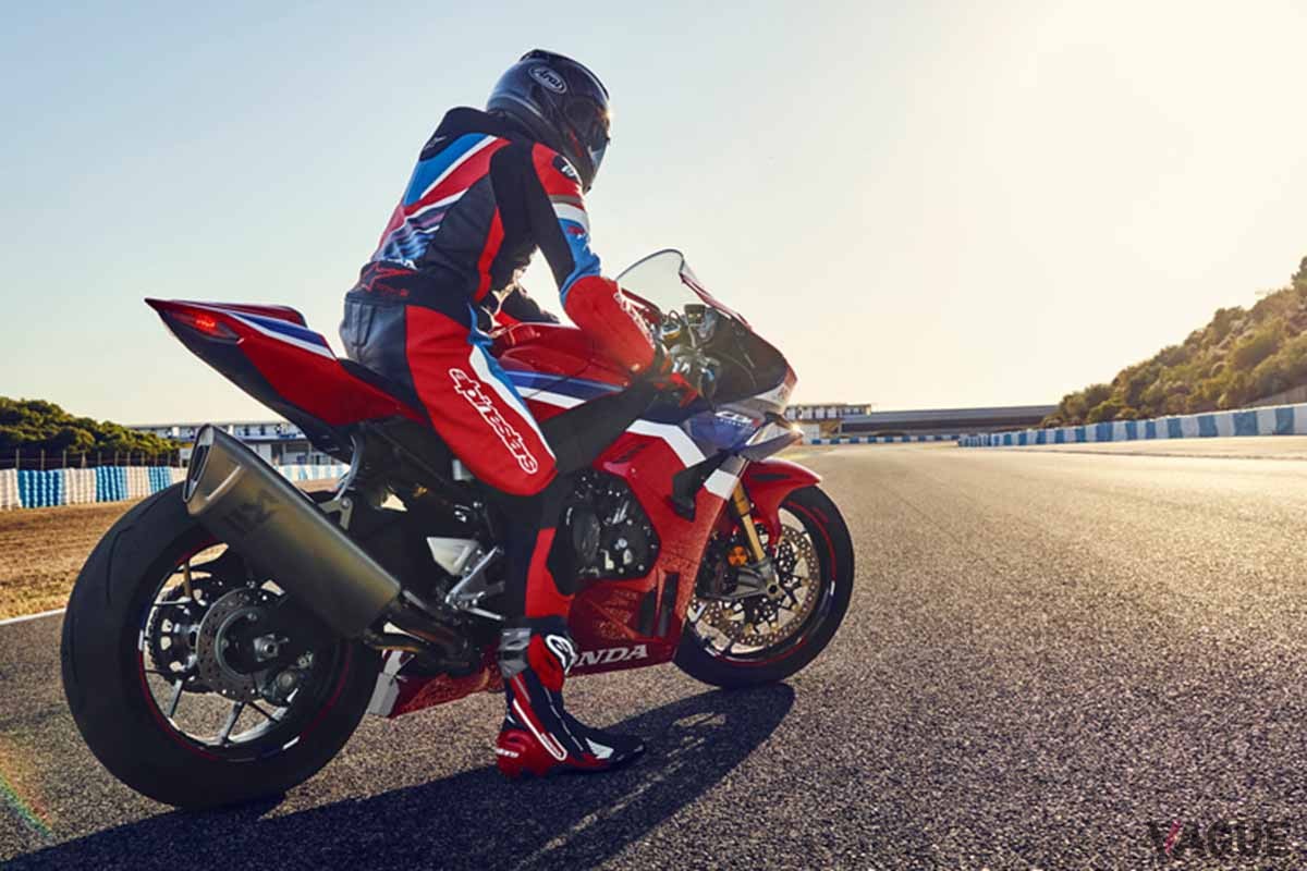 ホンダ「CBR1000RR-R」