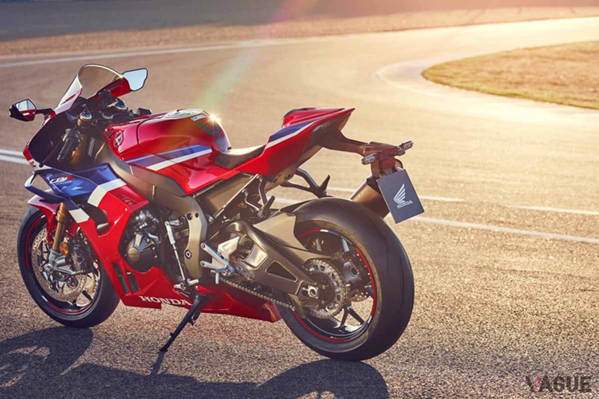 ホンダ「CBR1000RR-R」