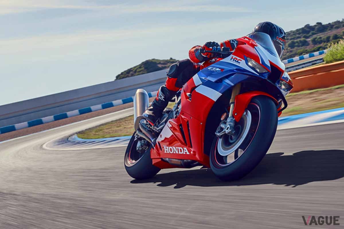 ホンダ「CBR1000RR-R」