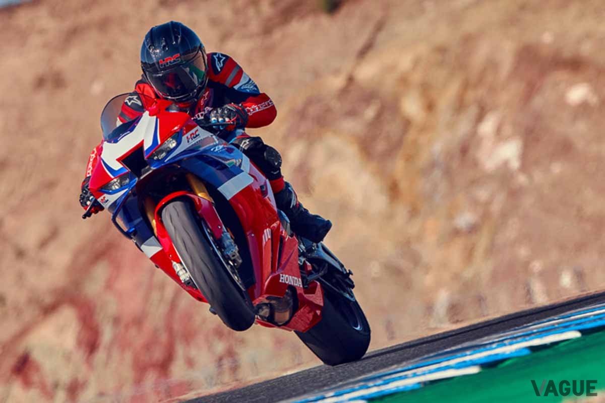 ホンダ「CBR1000RR-R」