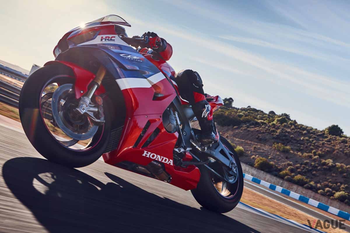 ホンダ「CBR1000RR-R」