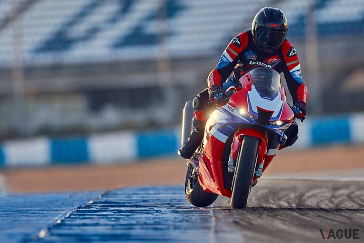 ホンダ「CBR1000RR-R」