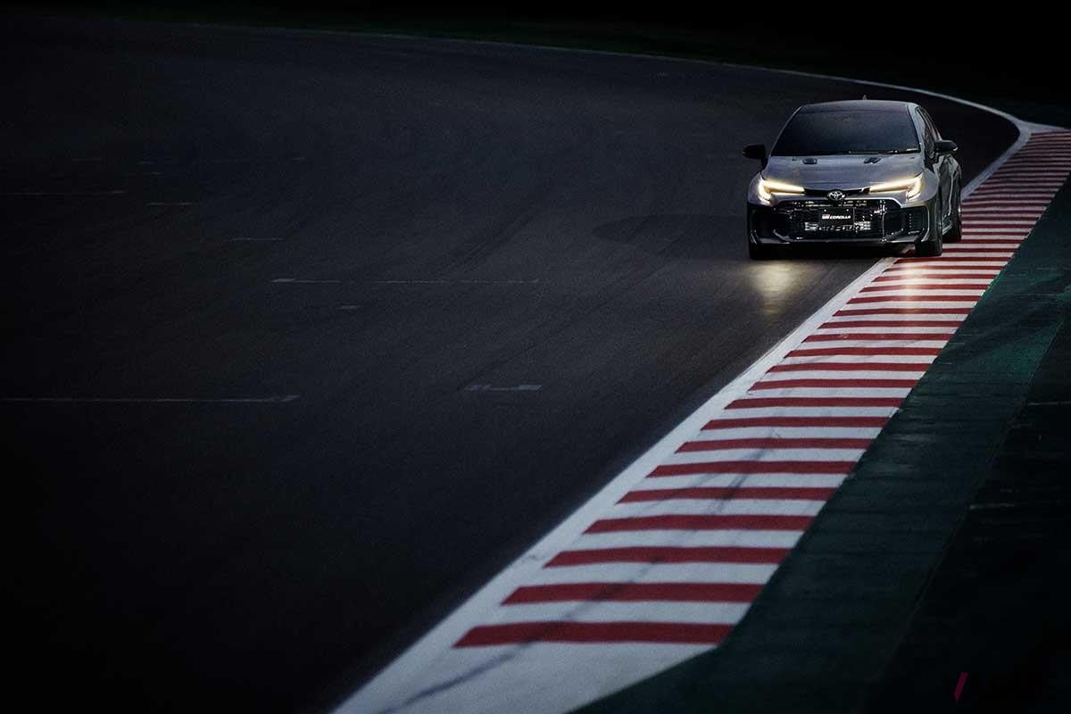 2025年3月に発売されたトヨタ改良新型「GRカローラ」