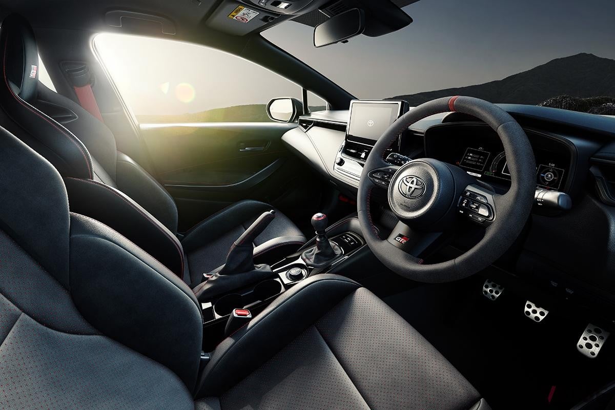 2025年3月に発売されたトヨタ改良新型「GRカローラ」