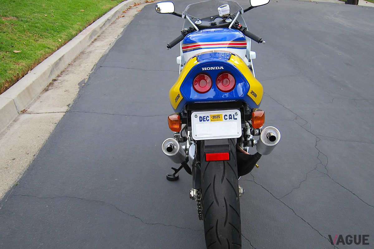 米国オークションに登場、高値で落札された1994年式ホンダ「NSR250R SP ロスマンズ」