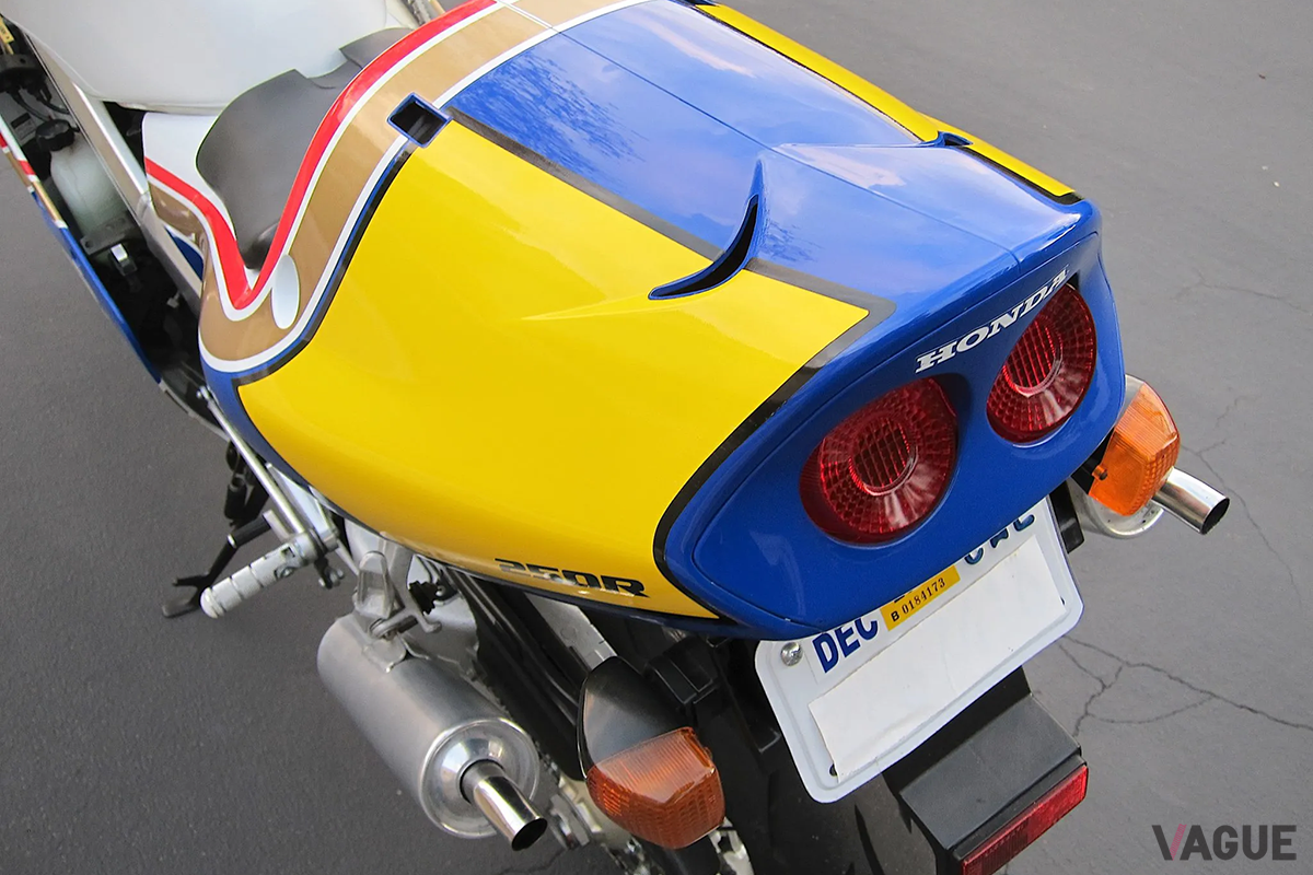 米国オークションに登場、高値で落札された1994年式ホンダ「NSR250R SP ロスマンズ」
