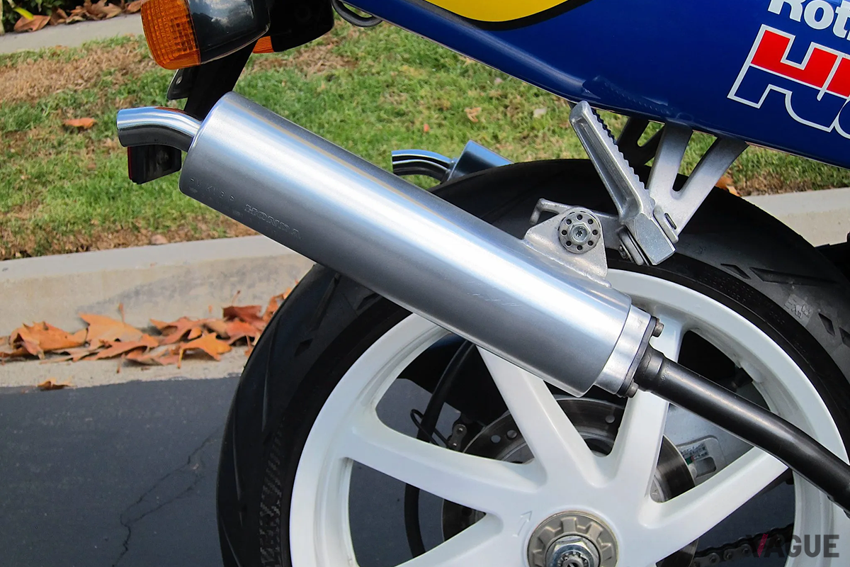 米国オークションに登場、高値で落札された1994年式ホンダ「NSR250R SP ロスマンズ」