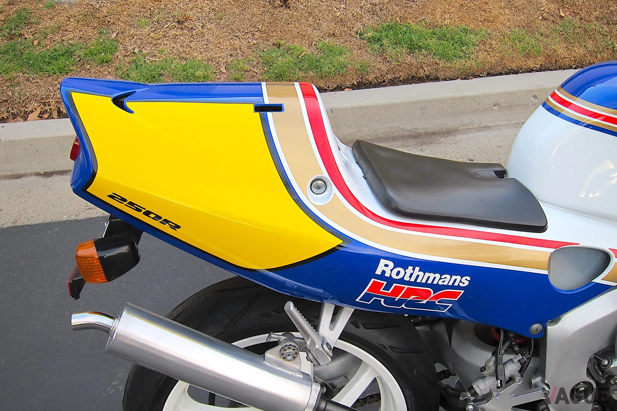 米国オークションに登場、高値で落札された1994年式ホンダ「NSR250R SP ロスマンズ」