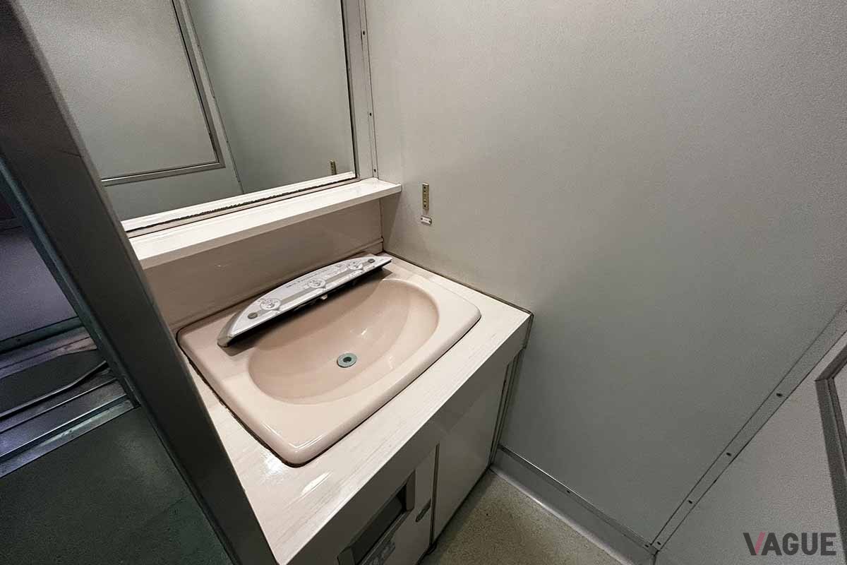 特急「こうや」の洗面台