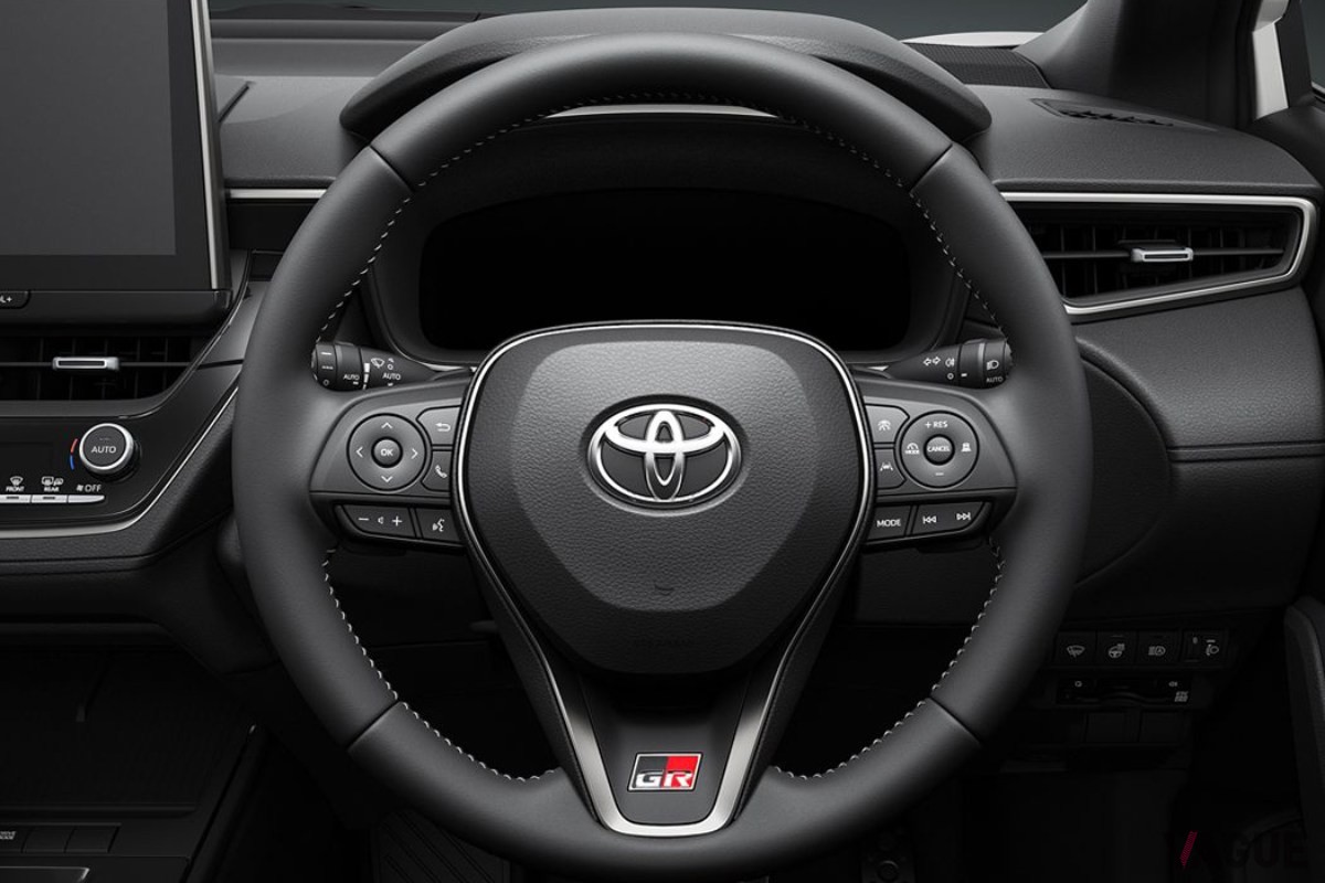 トヨタ新型「カローラ クロスGRスポーツ」