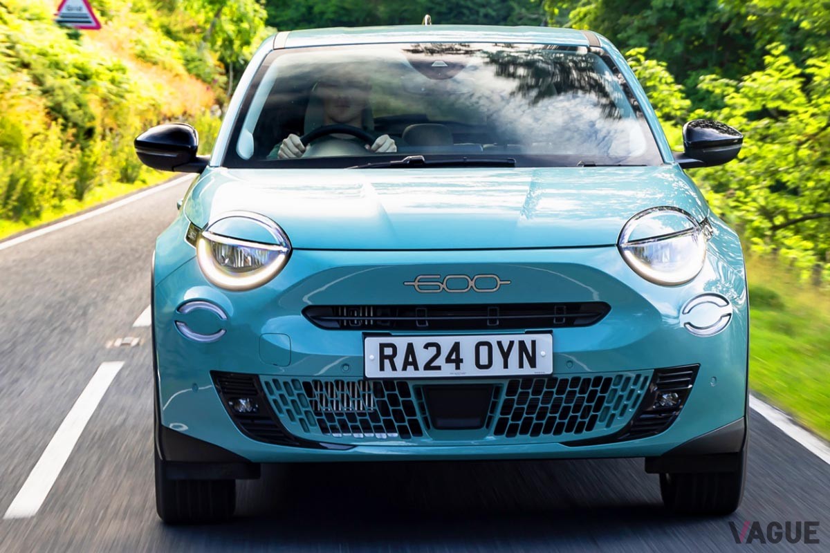 フィアット新型「600ハイブリッド」