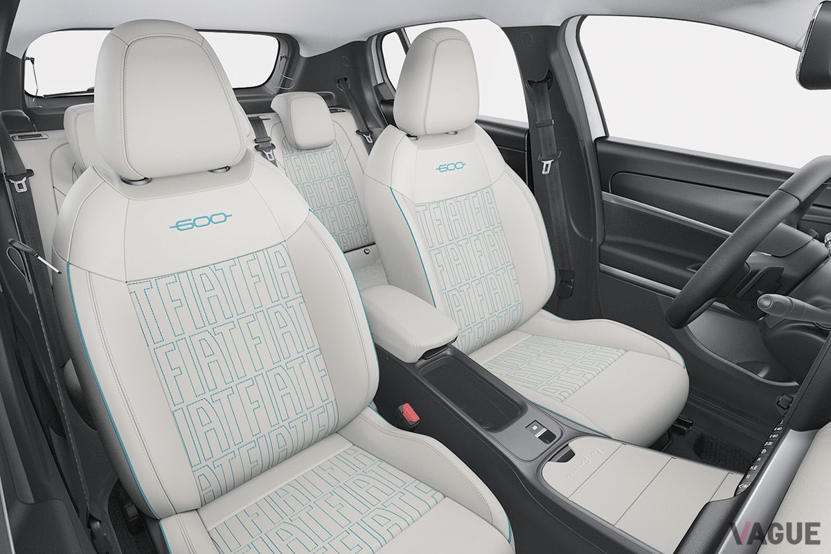 フィアット新型「600ハイブリッド」のインテリア