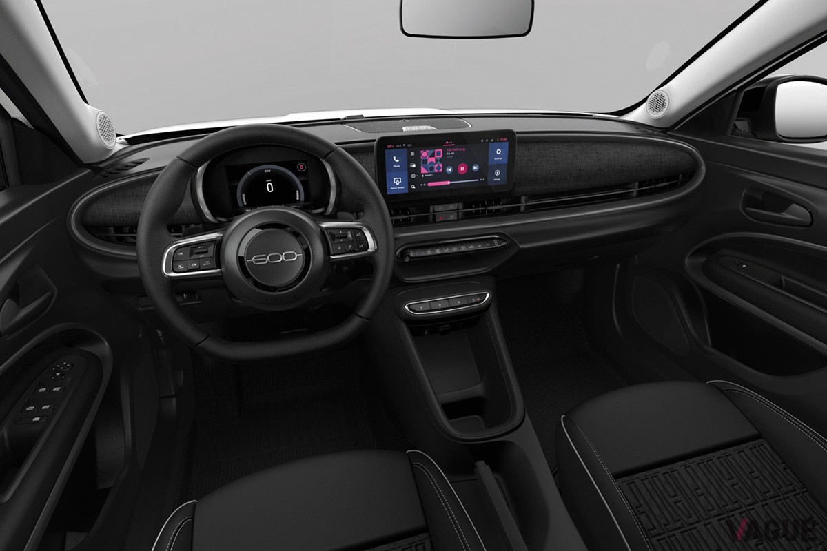 フィアット新型「600ハイブリッド」のインテリア