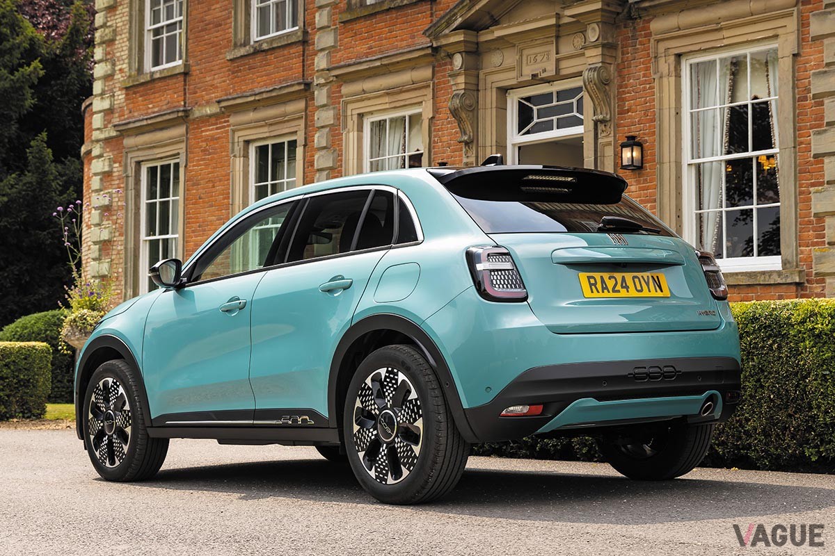 フィアット新型「600ハイブリッド」