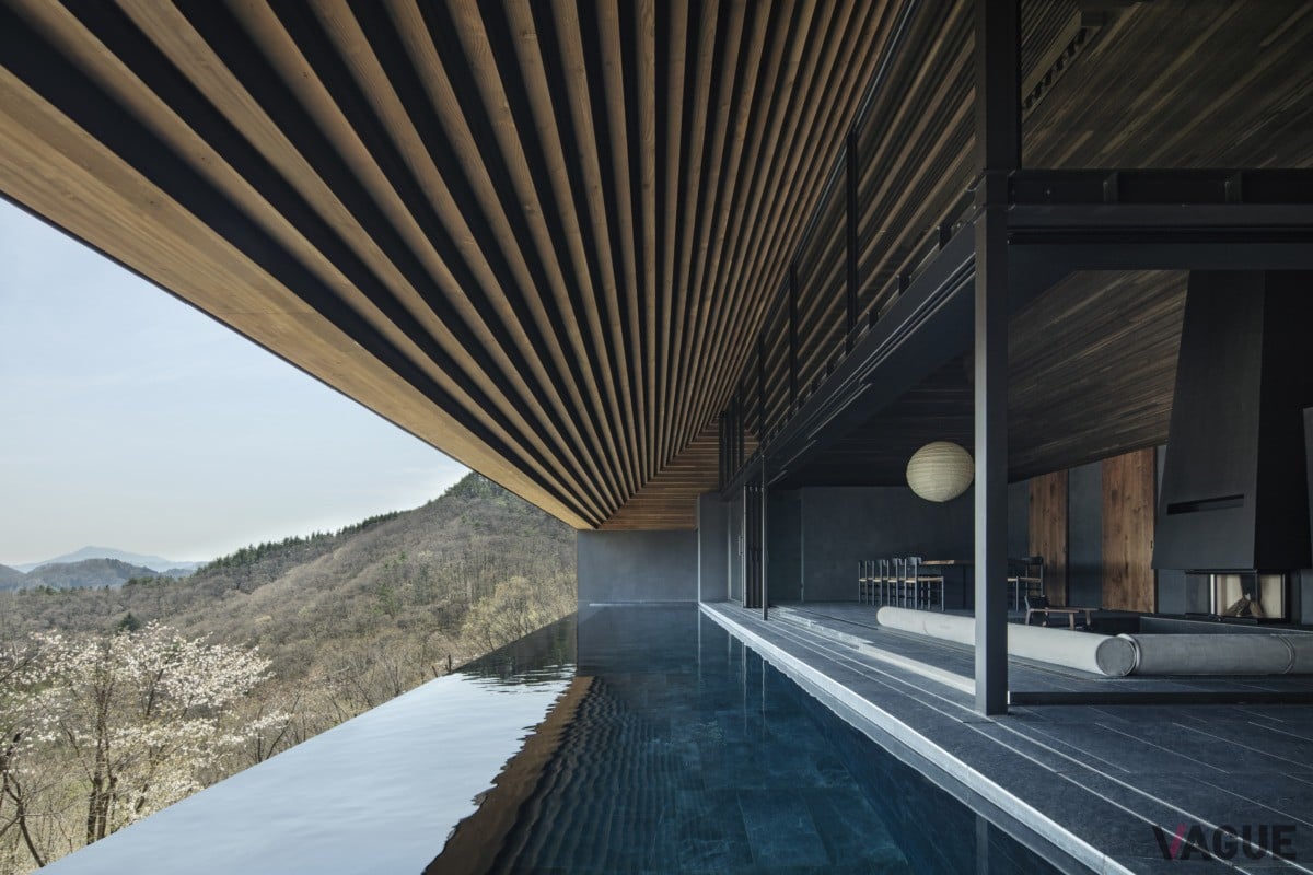 NOT A HOTEL MINAKAMI TOJI