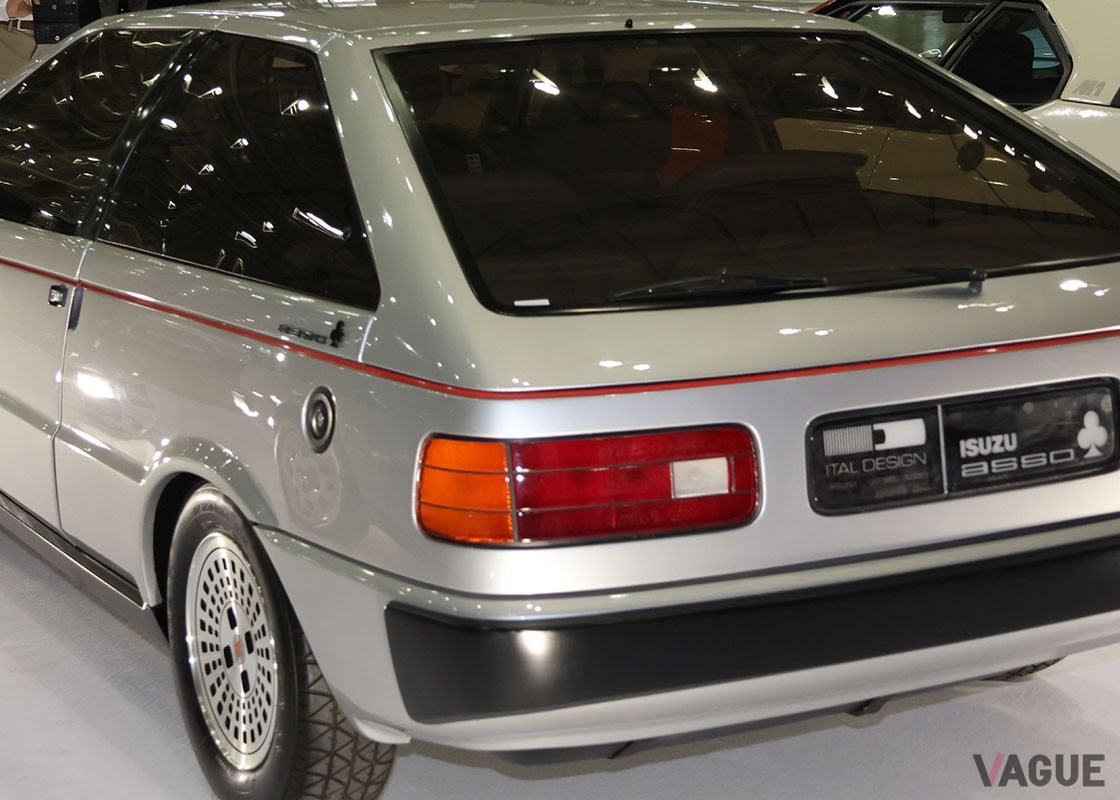 いすゞ「アッソ ディ フィオーリ」