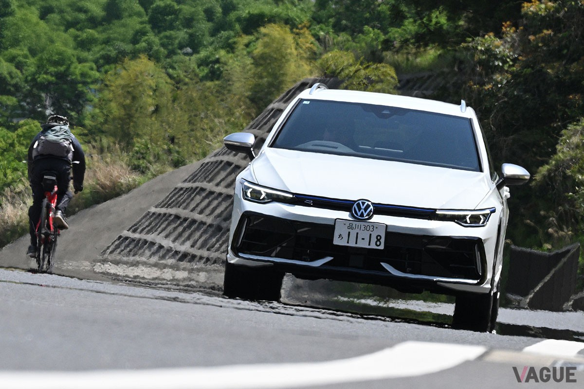 フォルクスワーゲン新型「ゴルフRヴァリアント」