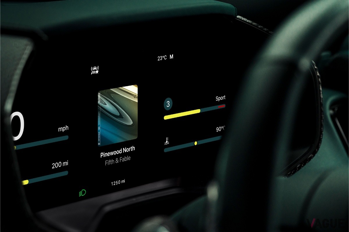  iPhoneと連携した「CarPlay Ultra」により、アストンマーティン「DBX」のメーターパネルも自在にカスタマイズ可能に
