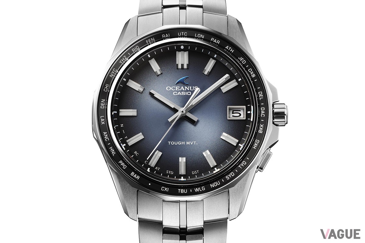 マンタコレクションの3針モデル、ブルーダイヤルの「OCW-S400RA」（18万1500円 消費税込）。こちらは800本限定