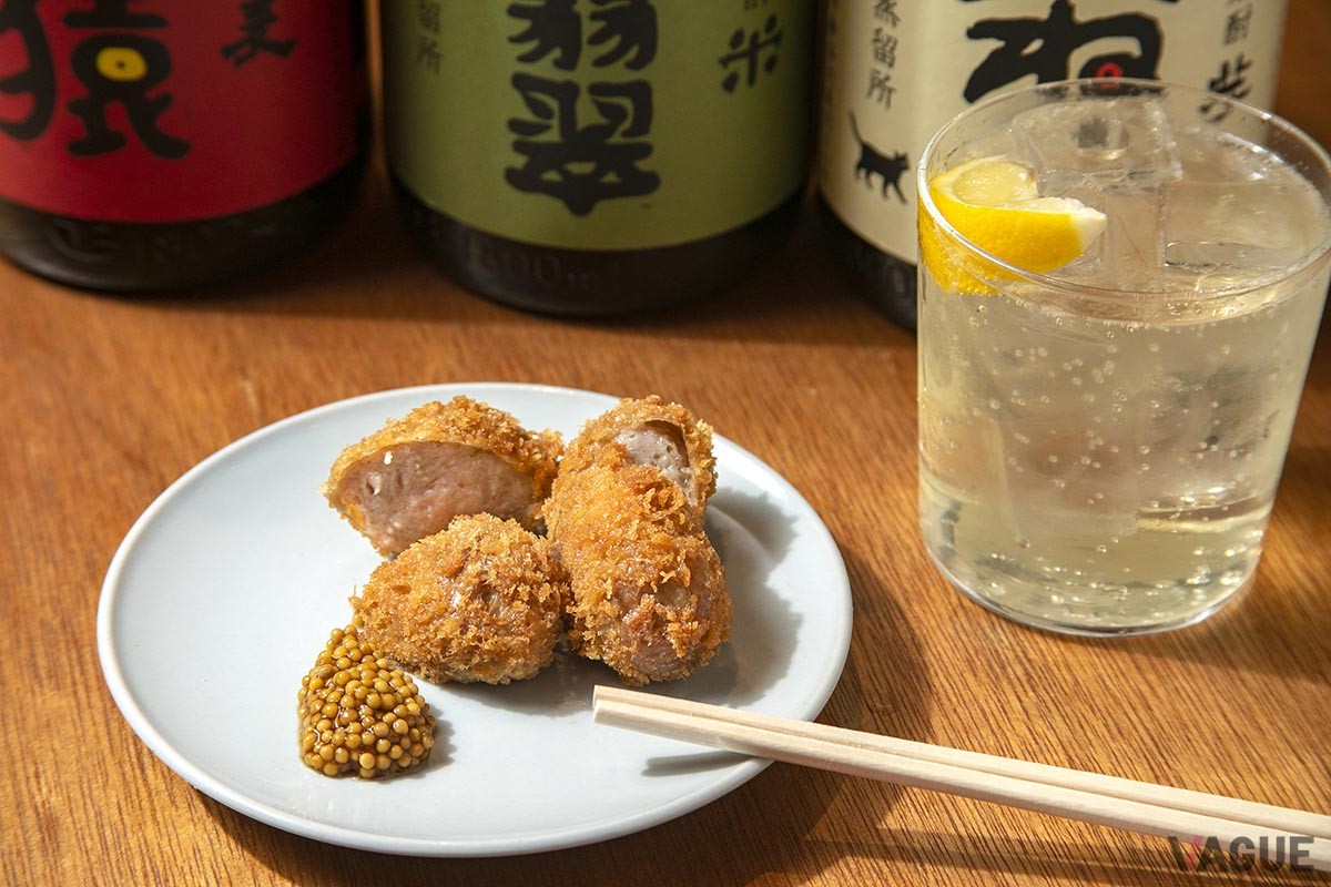 豚ソーセージ800円、ビッグマウンテンレモンサワー（焼酎ミックス）1,000円