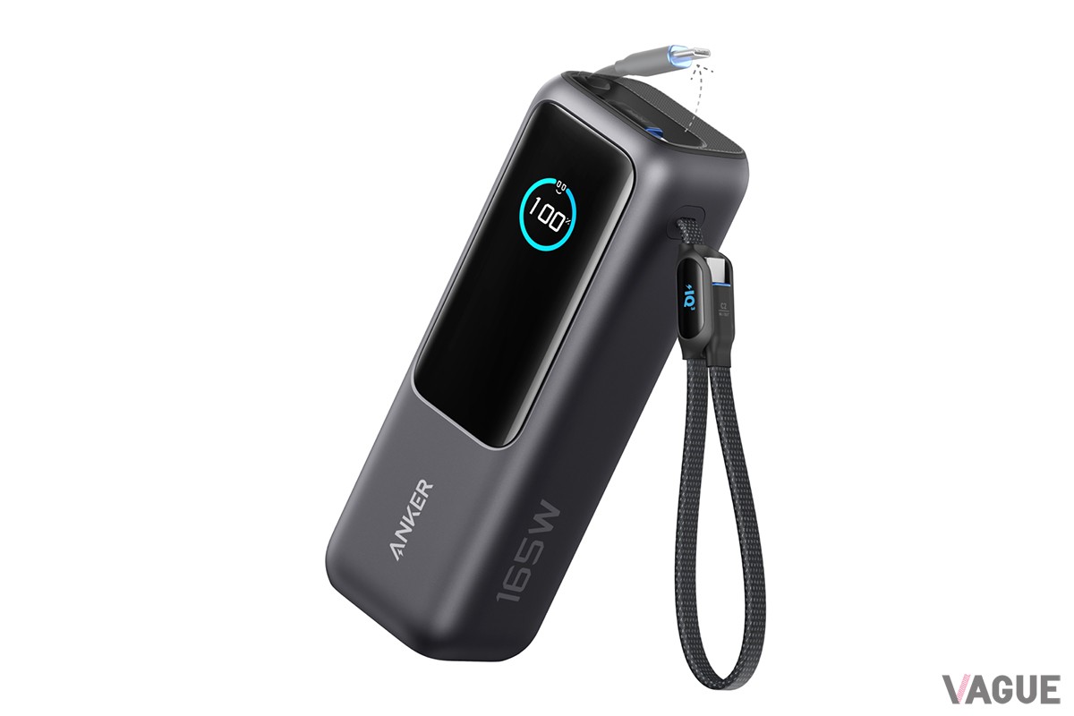 アンカーの新製品「Anker Power Bank（25000mAh, Built-In & 巻取り式USB-Cケーブル）」。大容量＆高出力の頼もしい存在