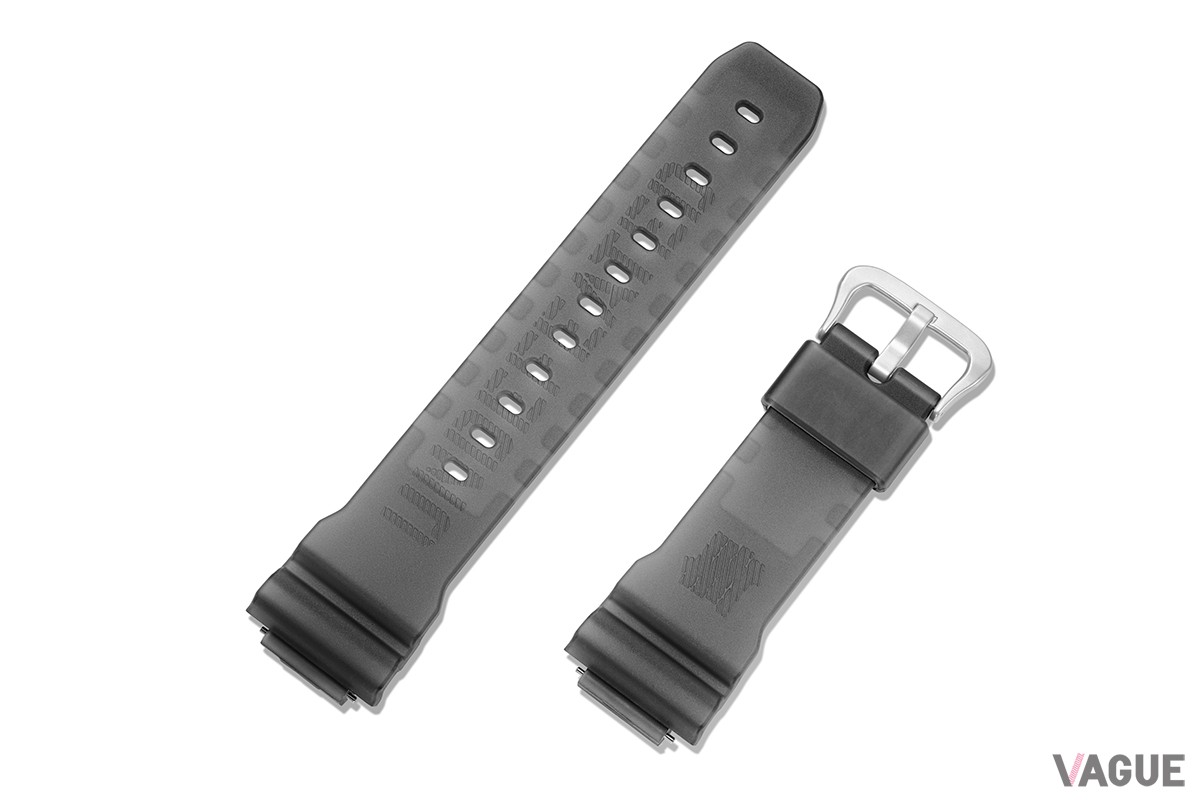 バンドをよく見れば「UNDEFEATED」の文字が確認できる