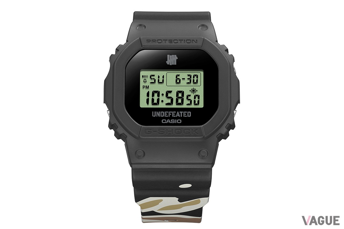 付属のタイガーカモ柄バンドに付け替えた姿