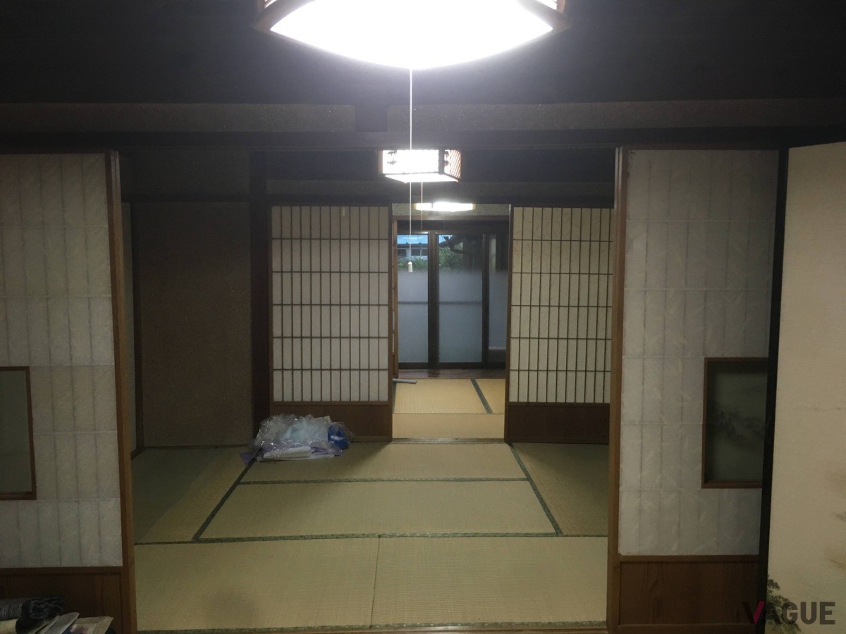 Before　暗く圧迫感のある１階