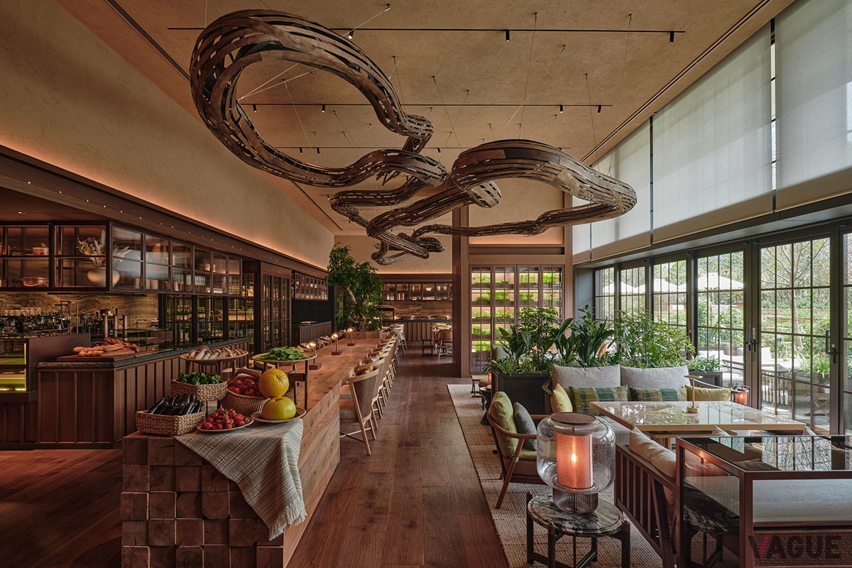 シグネチャーレストラン「P72」