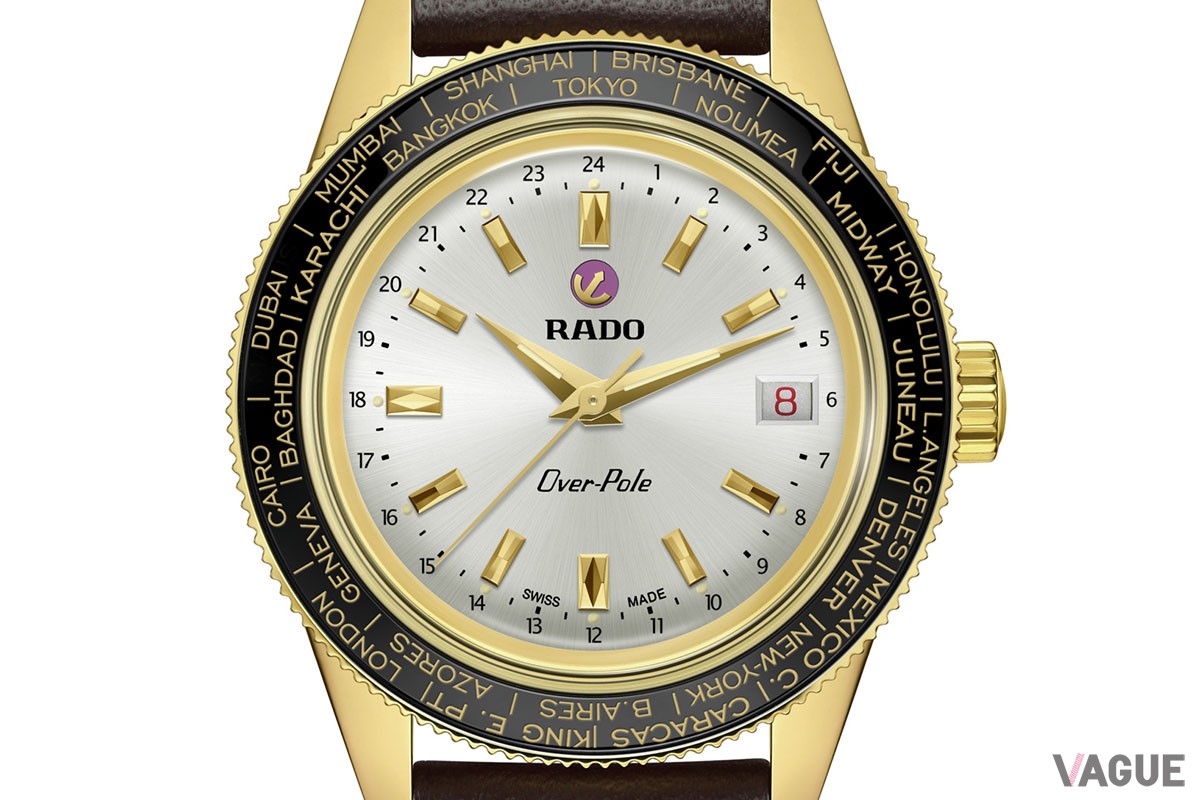 レザーストラップに付け替えれば落ち着いた印象に