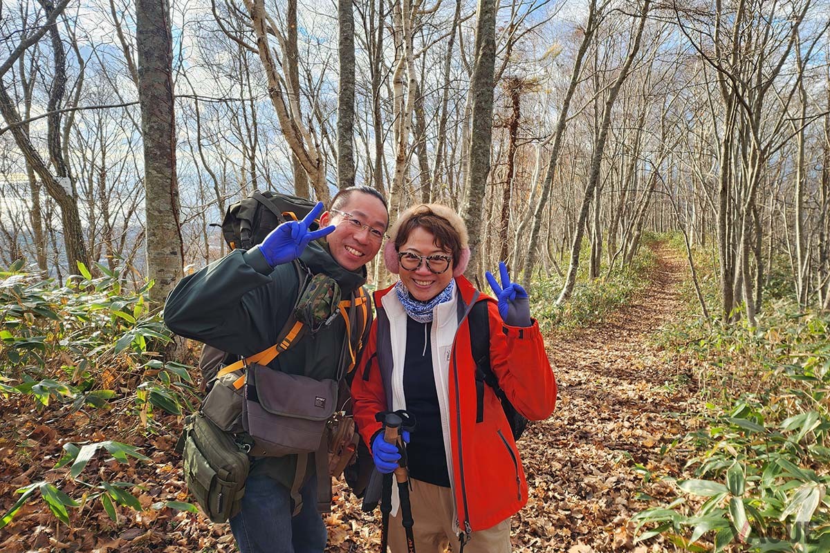 adex base専属の山本ガイド（左）