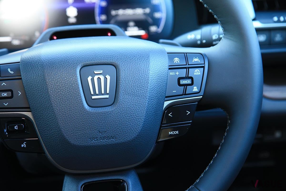 トヨタ「クラウン（セダン）」