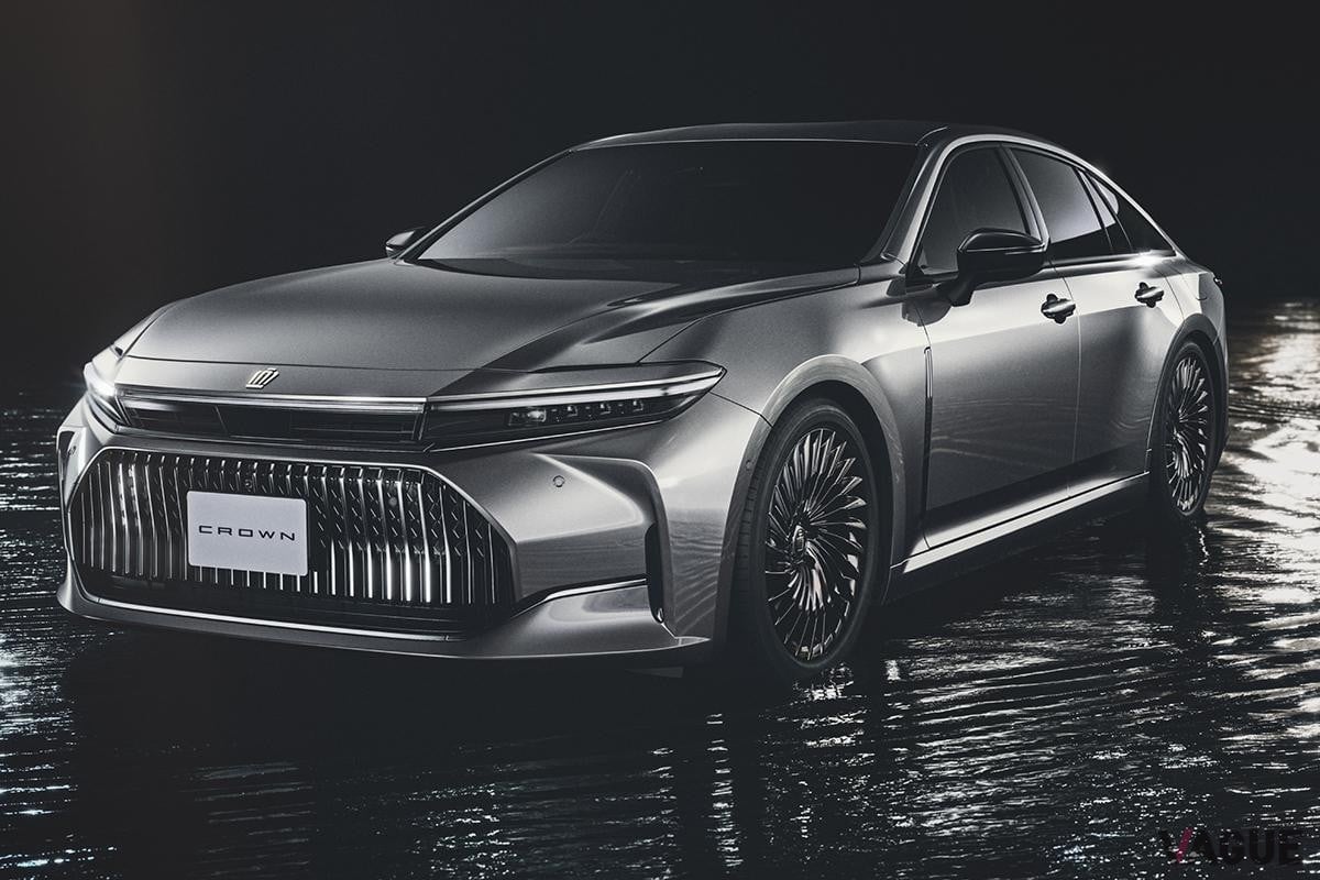 トヨタ「クラウン（セダン）」