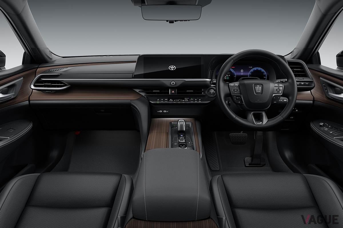 トヨタ「クラウン（セダン）」