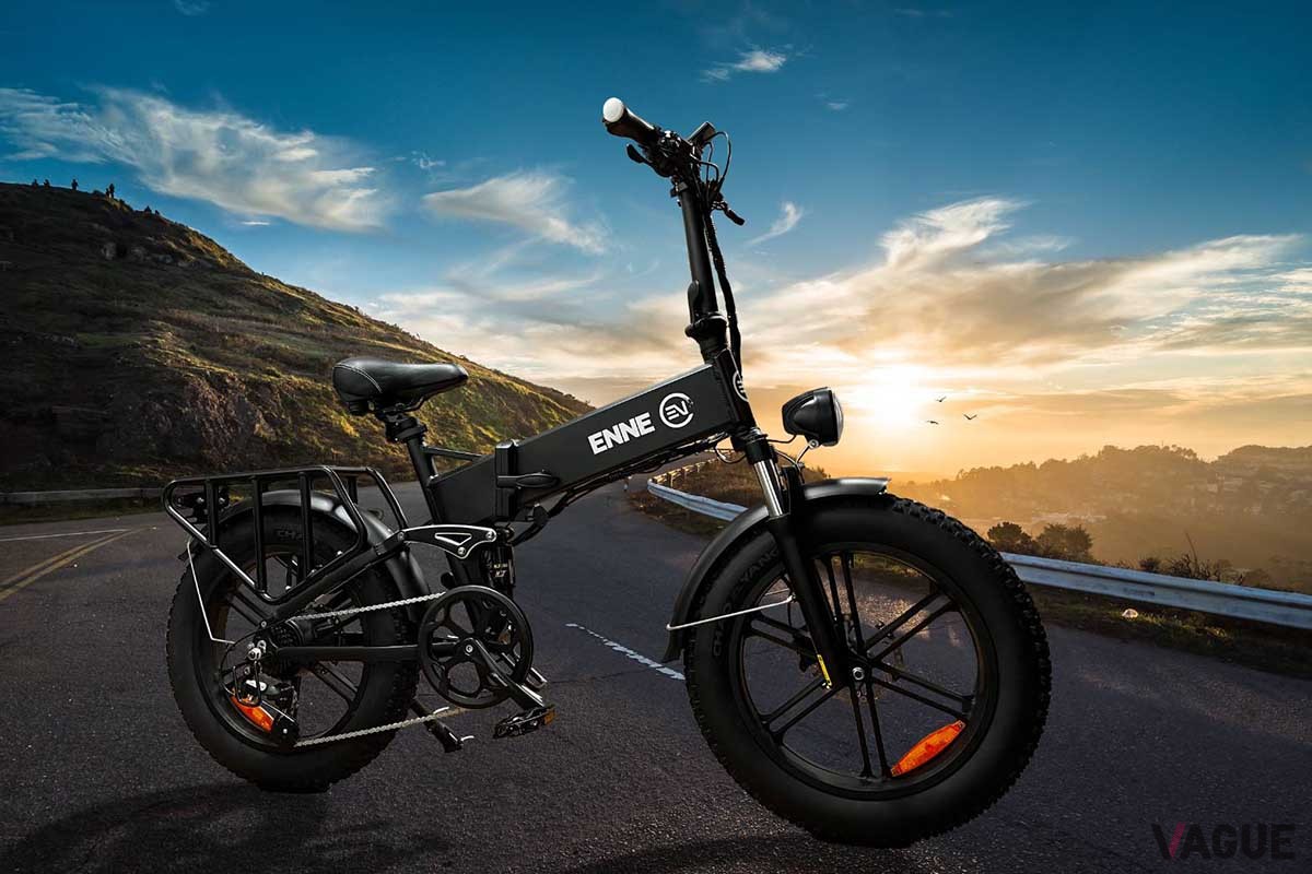 電動アシスト自転車と原付が切り替え可能な新モビリティENNE「F750」もまもなく登場予定だ