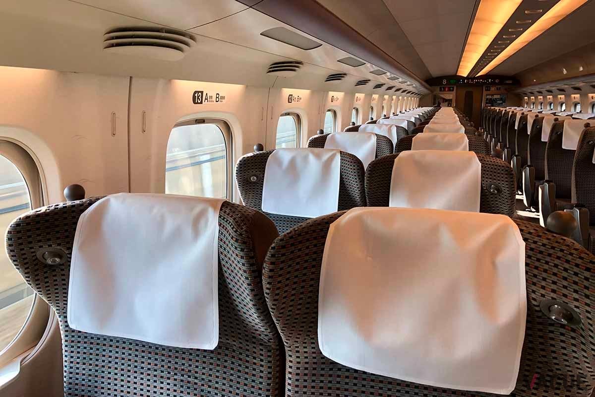 追加料金を払うことで列車を変更することが可能。また普通席だけでなくグリーン席も選ぶことができる