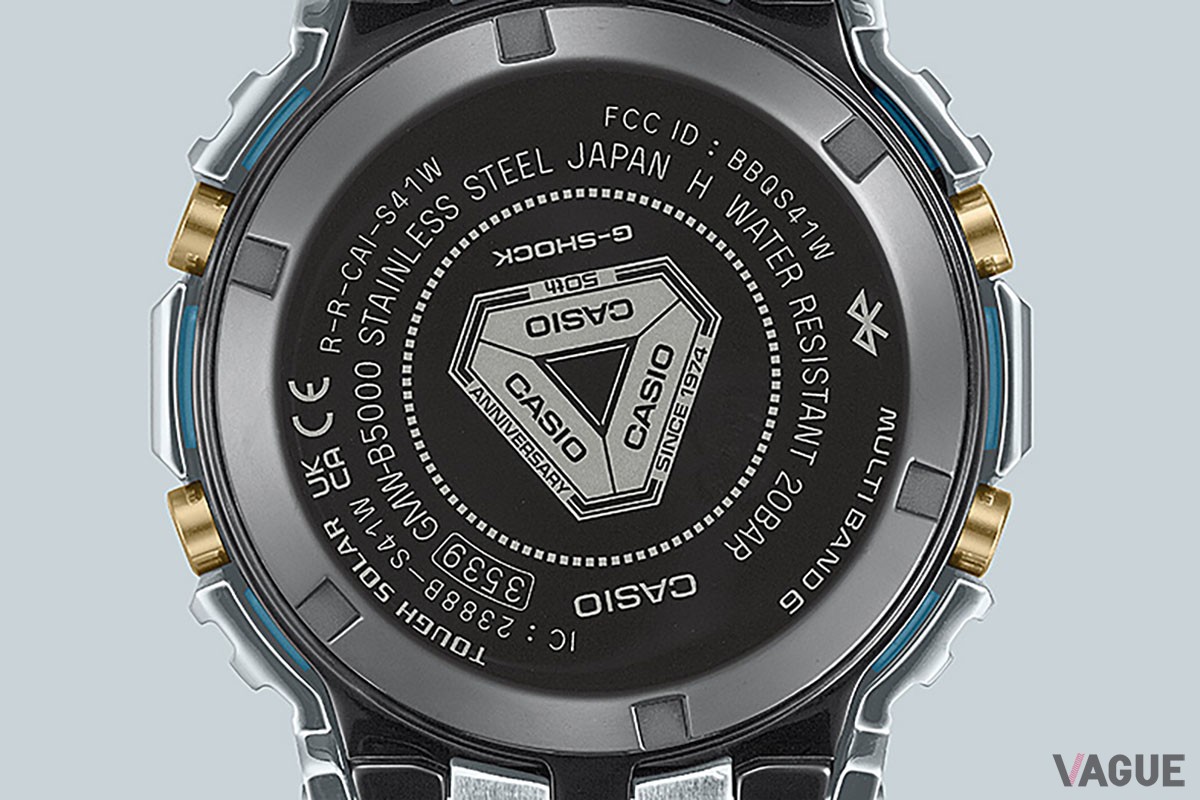 「G-SHOCK」含め全モデル共通で三角形モチーフが刻まれる。