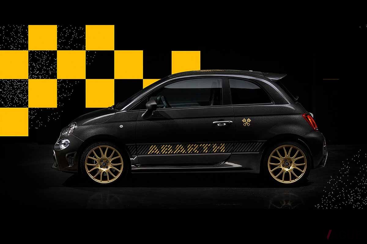 限定車「アバルト695 75°アニヴェルサーリオ」