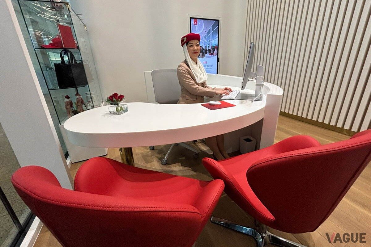 大阪・梅田の商業施設「KITTE大阪」にオープンした「エミレーツ・トラベル・ストア大阪」