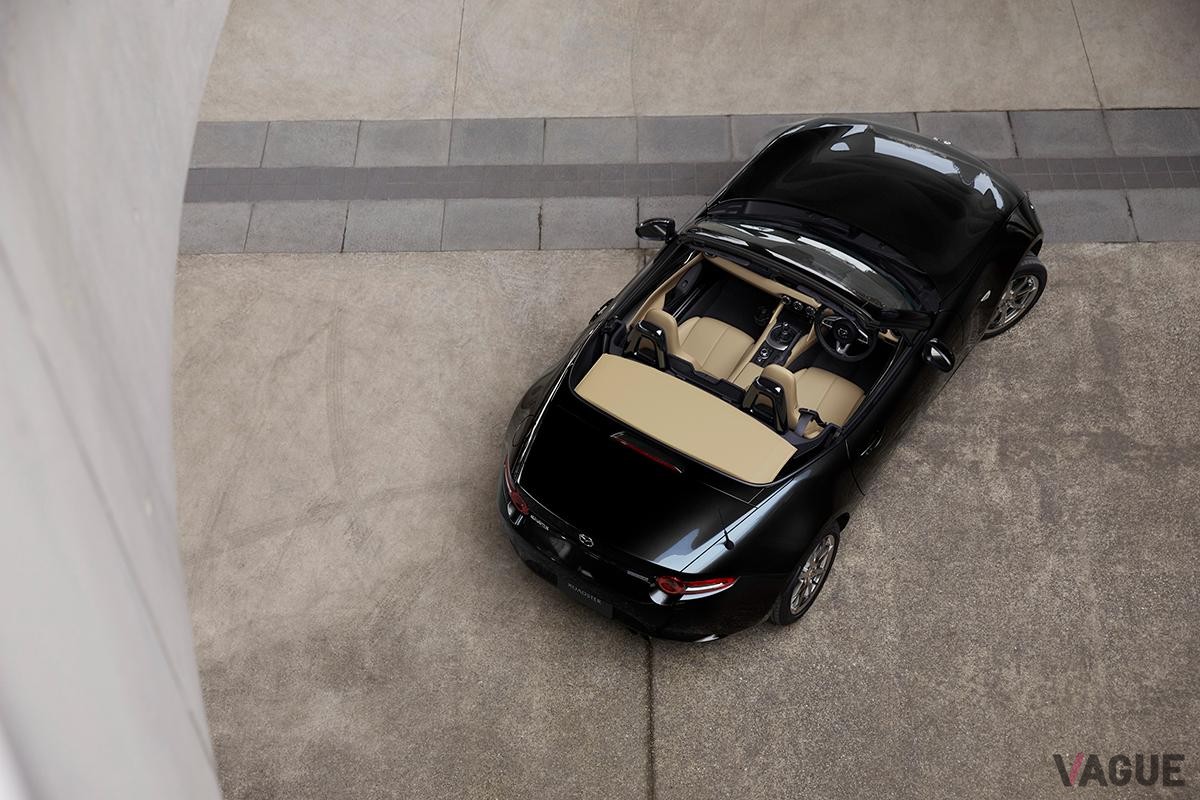 マツダ「ロードスター」の諸元表には「無鉛プレミアムガソリンが給油できない場合、無鉛レギュラーガソリンも使用できますが、エンジン出力低下などの現象が生じます」との記載がある