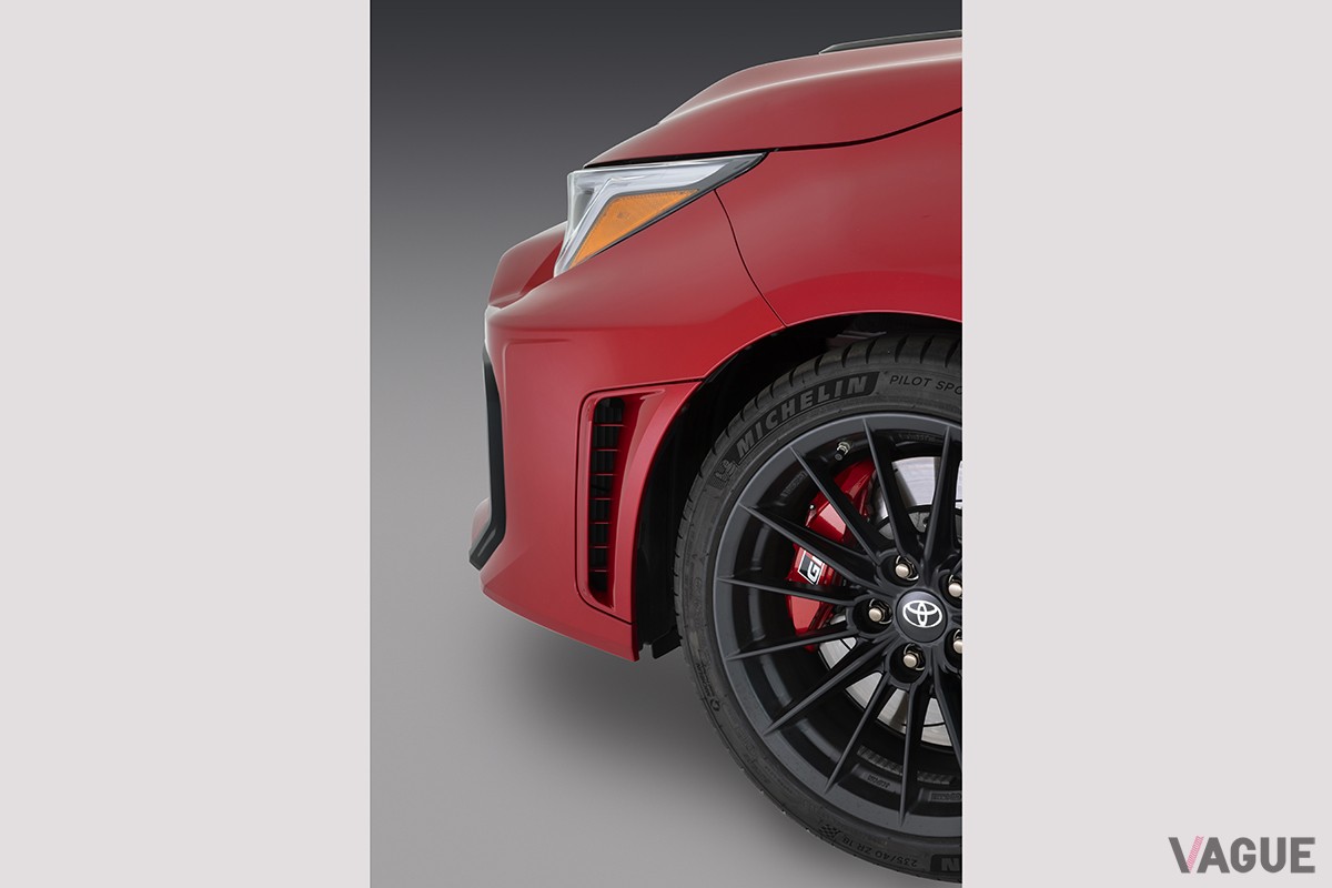 米国で世界初公開された進化版「GRカローラ」