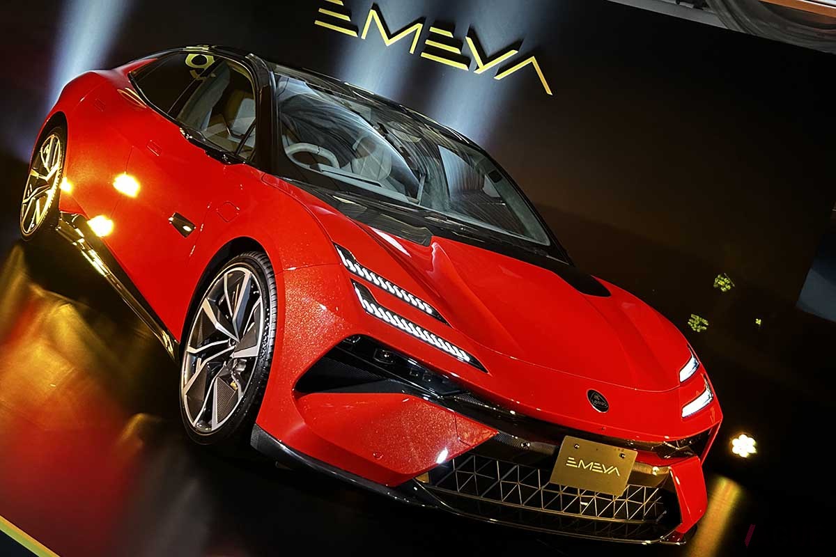 ロータス新型「エメヤ」
