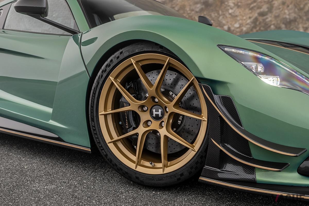 世界初公開されたヴェノム新型「F5 ステルスシリーズ」