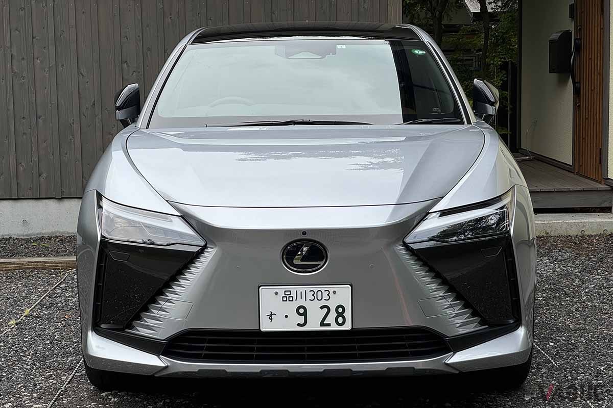 レクサス「RZ450e “version L”」