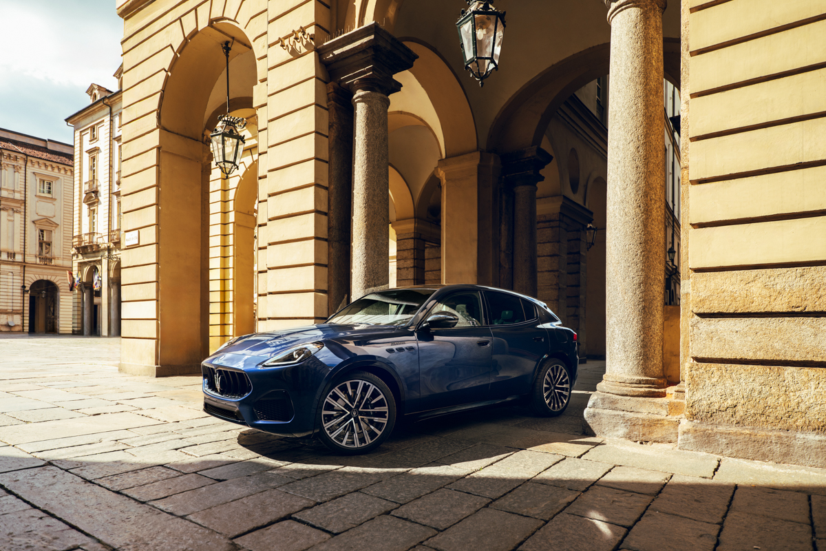 マセラティ「グレカーレ」モデナ