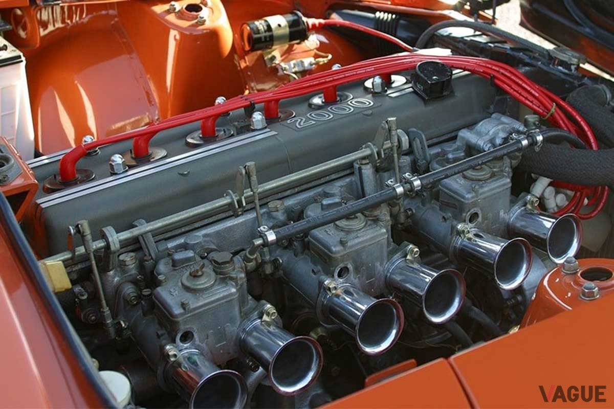 日産初代S30型「フェアレディZ」の高性能モデル「Z432」の2リッター直列6気筒「S20型」エンジン