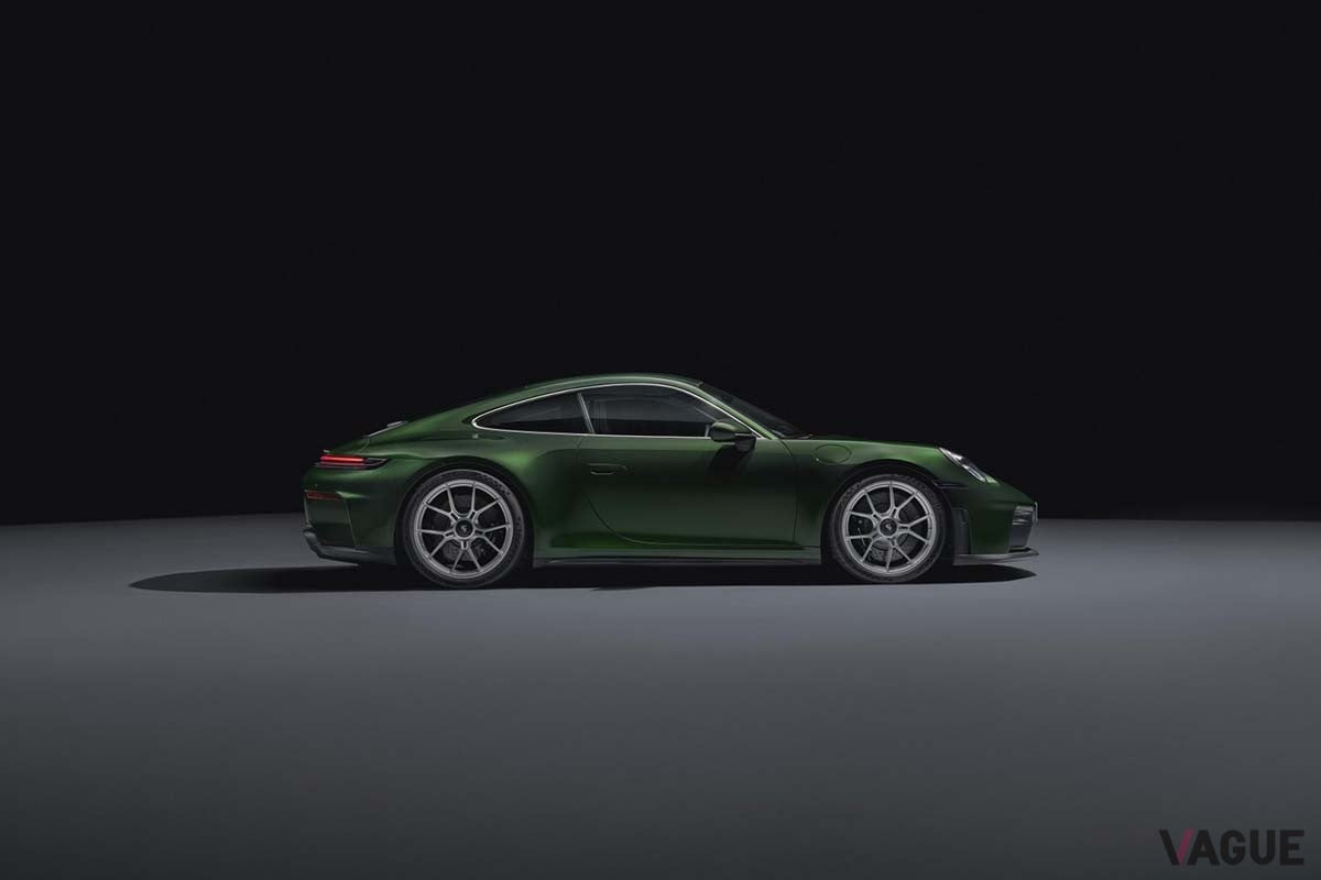 日本で受注が開始されたポルシェ新型「911GT3 ツーリングパッケージ」