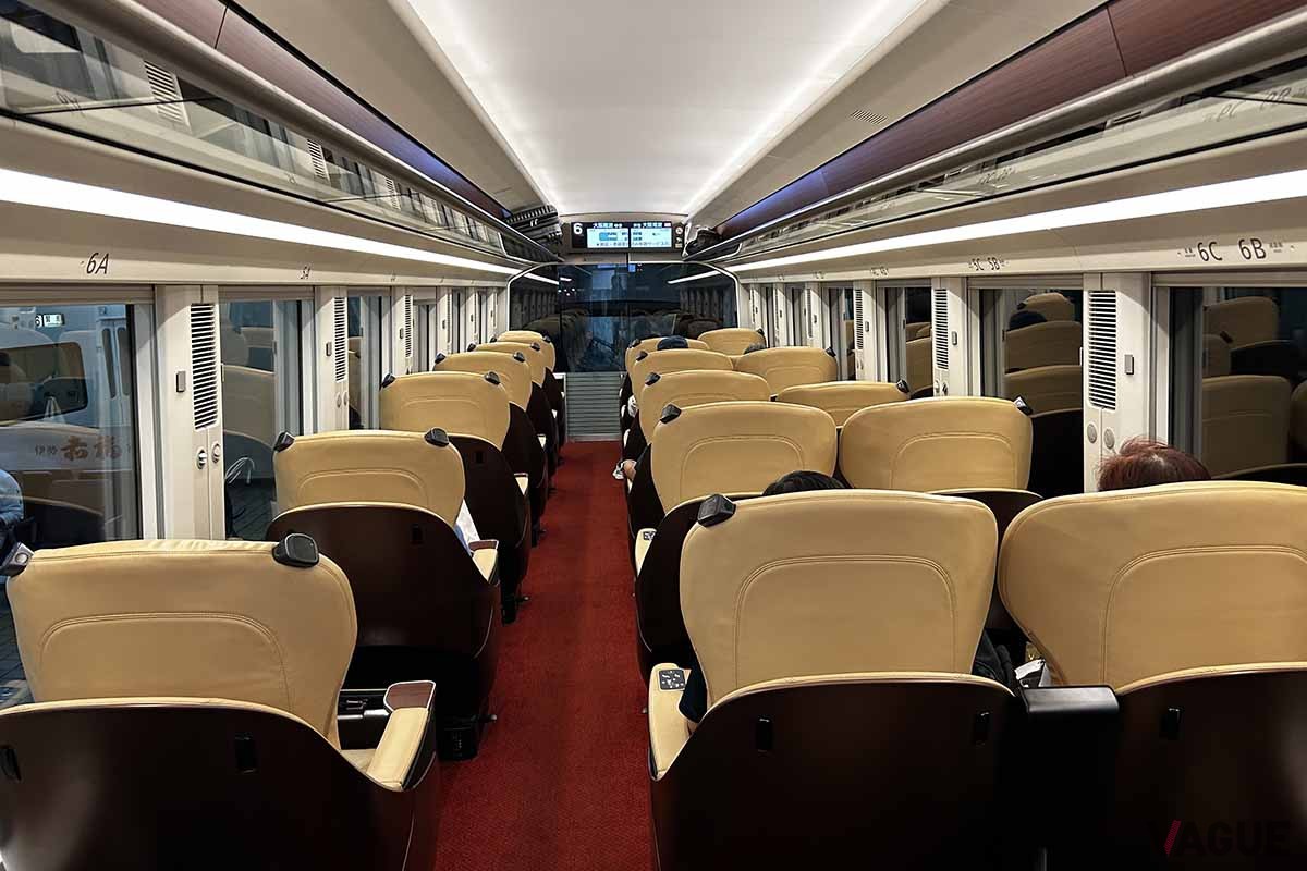 近鉄特急「ひのとり」のプレミアムシート