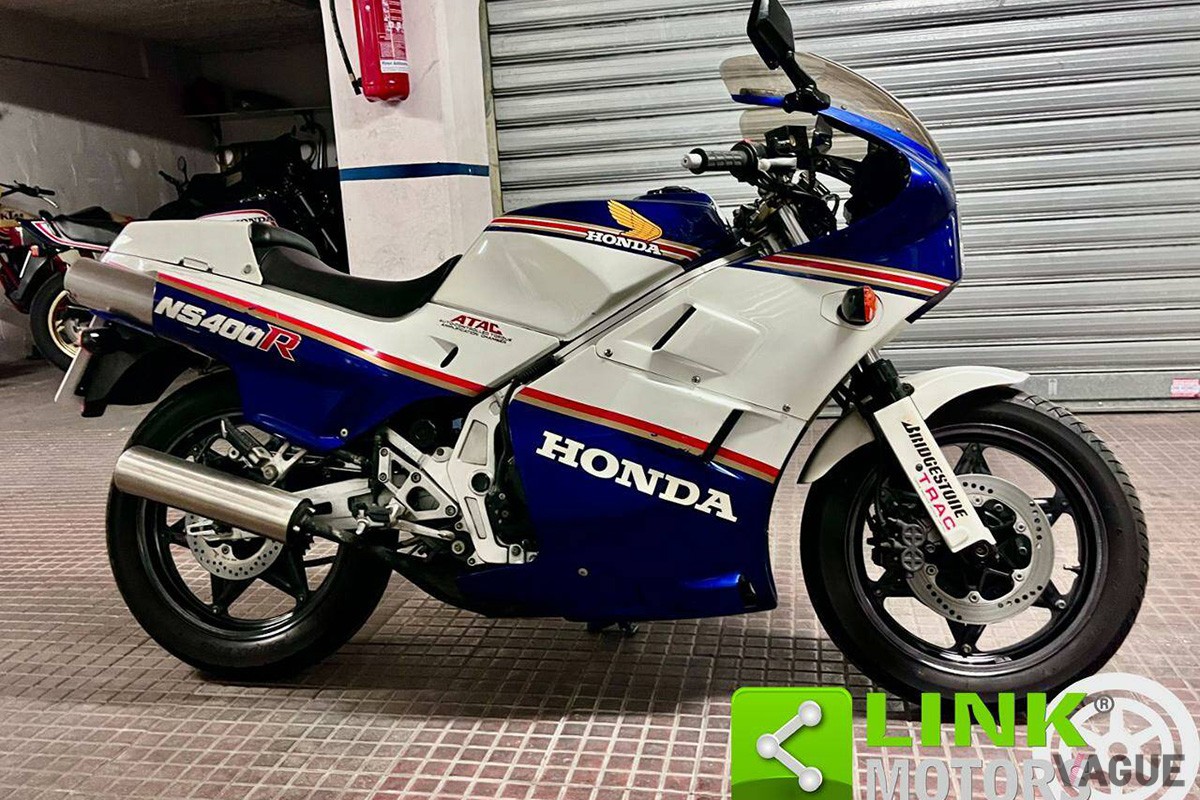 イタリア・ローマから出品された1987年式ホンダ「NS400R」。走行距離2万5300kmと低走行の極上モデルだ